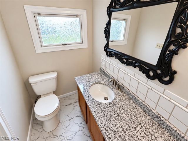 402 Hall Avenue, Barberton, OH 44203