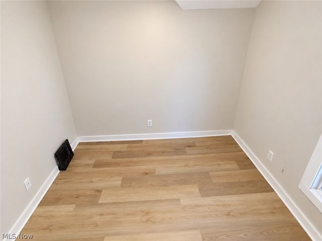 402 Hall Avenue, Barberton, OH 44203