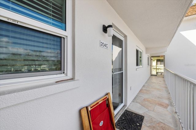 116 VISTA HERMOSA CIRCLE 204C, Sarasota, FL 34242