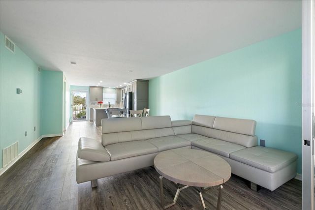 116 VISTA HERMOSA CIRCLE 204C, Sarasota, FL 34242