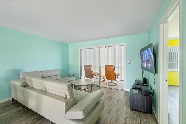 116 VISTA HERMOSA CIRCLE 204C, Sarasota, FL 34242