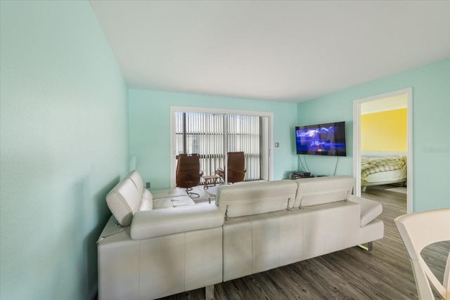 116 VISTA HERMOSA CIRCLE 204C, Sarasota, FL 34242