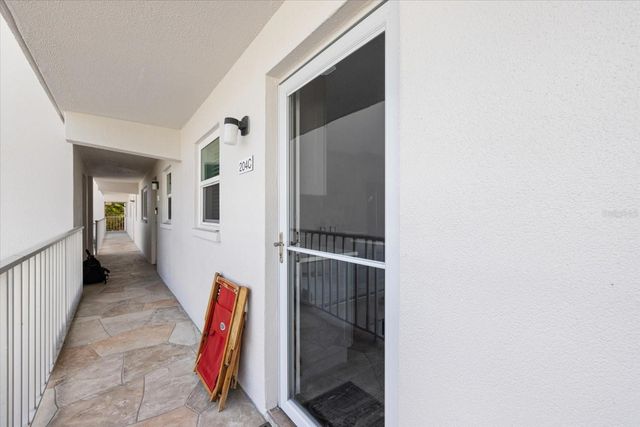116 VISTA HERMOSA CIRCLE 204C, Sarasota, FL 34242