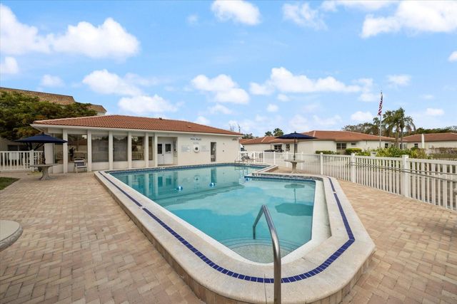 116 VISTA HERMOSA CIRCLE 204C, Sarasota, FL 34242