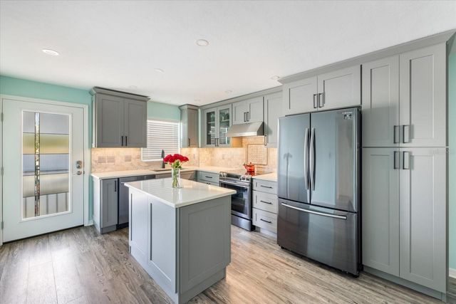 116 VISTA HERMOSA CIRCLE 204C, Sarasota, FL 34242
