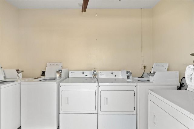 116 VISTA HERMOSA CIRCLE 204C, Sarasota, FL 34242