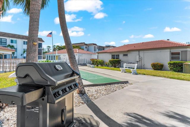 116 VISTA HERMOSA CIRCLE 204C, Sarasota, FL 34242