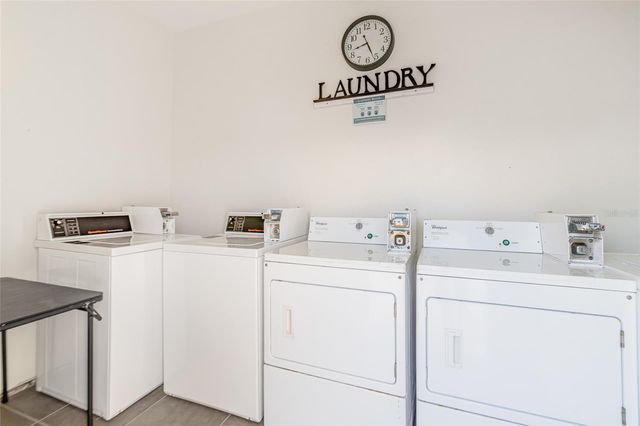 116 VISTA HERMOSA CIRCLE 204C, Sarasota, FL 34242