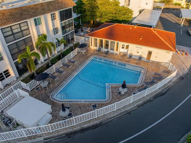 116 VISTA HERMOSA CIRCLE 204C, Sarasota, FL 34242