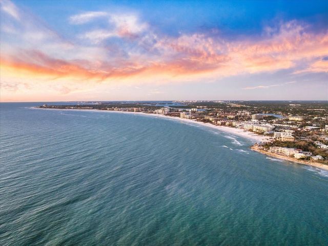 116 VISTA HERMOSA CIRCLE 204C, Sarasota, FL 34242