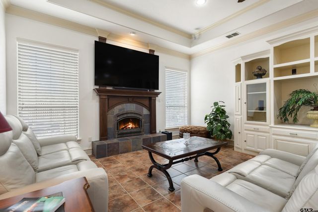 2318 Kingsmill Cir., Tyler, TX 75703