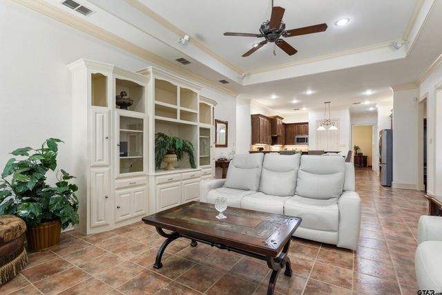 2318 Kingsmill Cir., Tyler, TX 75703