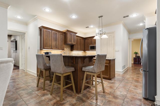 2318 Kingsmill Cir., Tyler, TX 75703