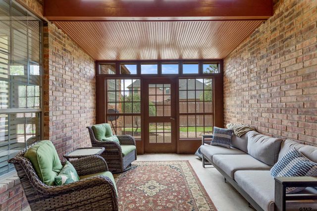 2318 Kingsmill Cir., Tyler, TX 75703