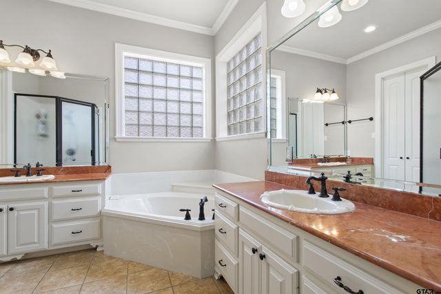 2318 Kingsmill Cir., Tyler, TX 75703