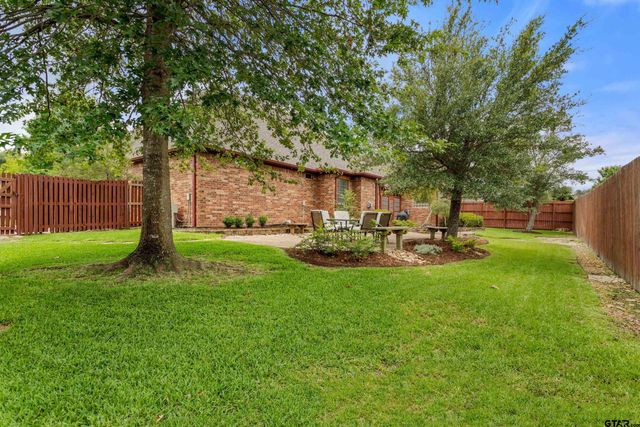 2318 Kingsmill Cir., Tyler, TX 75703