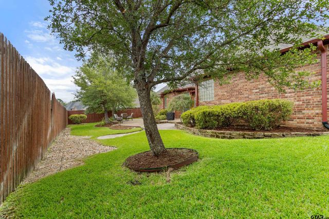 2318 Kingsmill Cir., Tyler, TX 75703