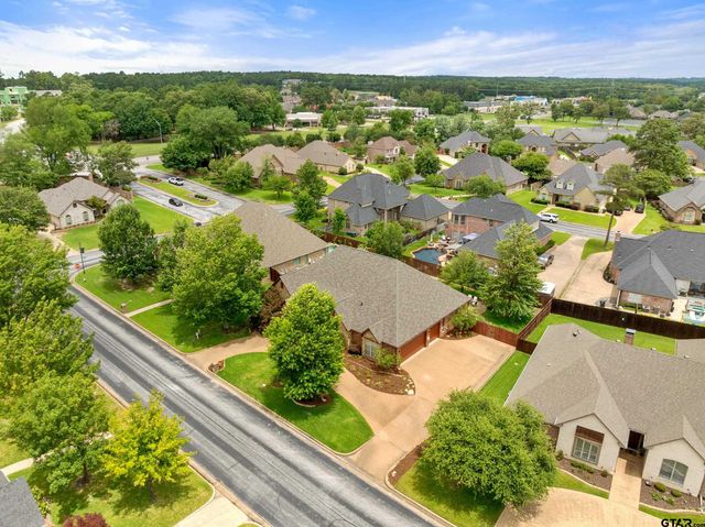 2318 Kingsmill Cir., Tyler, TX 75703