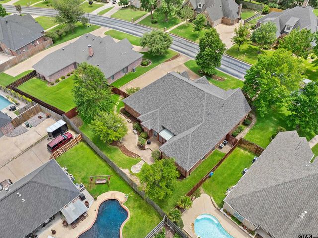 2318 Kingsmill Cir., Tyler, TX 75703