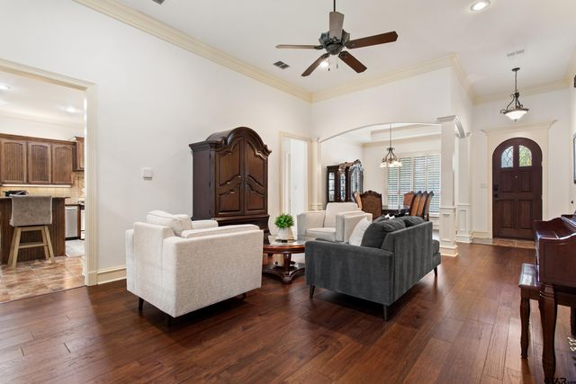 2318 Kingsmill Cir., Tyler, TX 75703