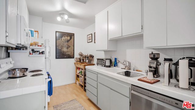 1115 S Elm Drive 415, Los Angeles, CA 90035