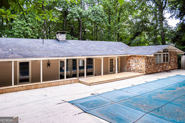 5270 Riverview Road, Atlanta, GA 30327
