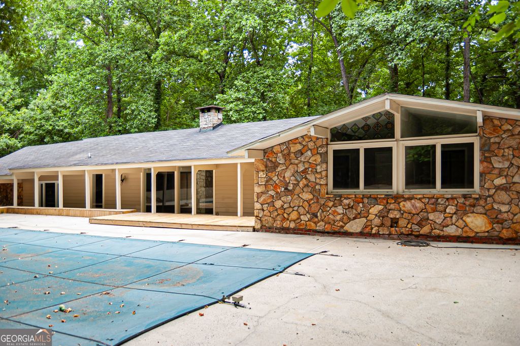5270 Riverview Road, Atlanta, GA 30327