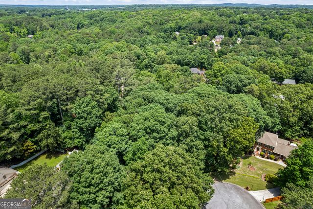 5018 Castlewood Drive SW, Lilburn, GA 30047