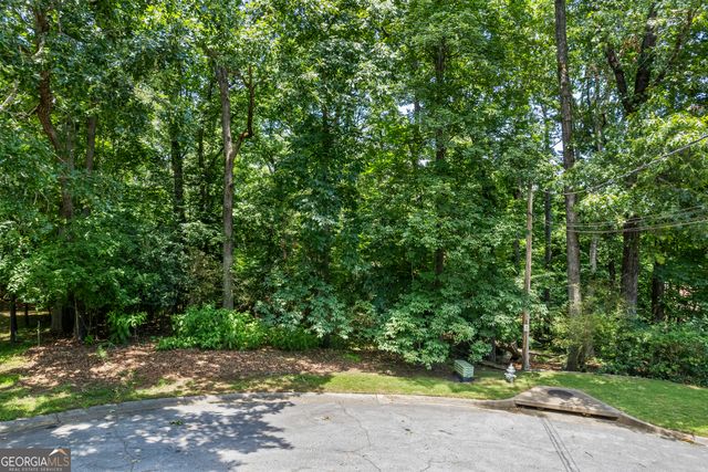 5018 Castlewood Drive SW, Lilburn, GA 30047