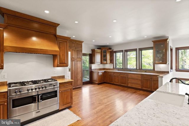 4015 N RANDOLPH ST, Arlington, VA 22207