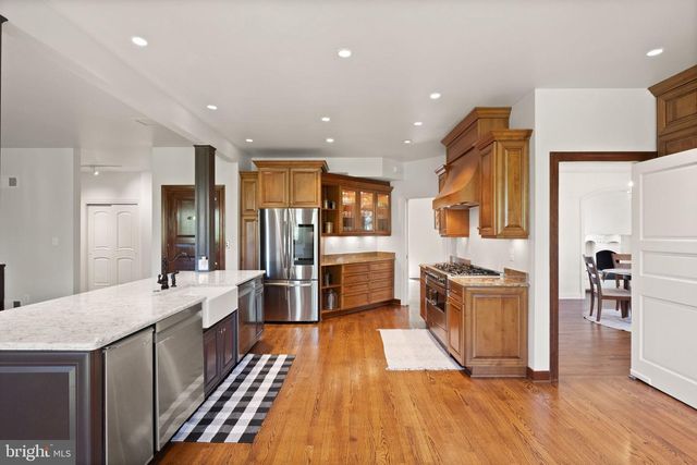4015 N RANDOLPH ST, Arlington, VA 22207