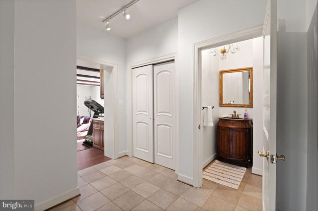 4015 N RANDOLPH ST, Arlington, VA 22207