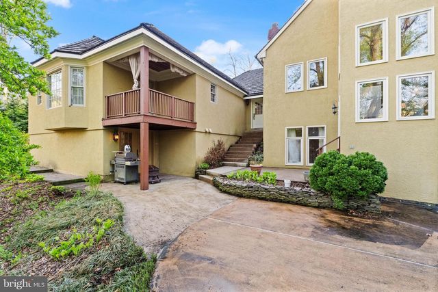 4015 N RANDOLPH ST, Arlington, VA 22207