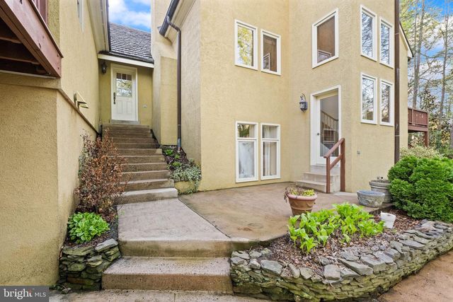 4015 N RANDOLPH ST, Arlington, VA 22207