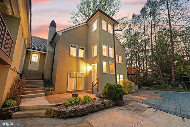 4015 N RANDOLPH ST, Arlington, VA 22207