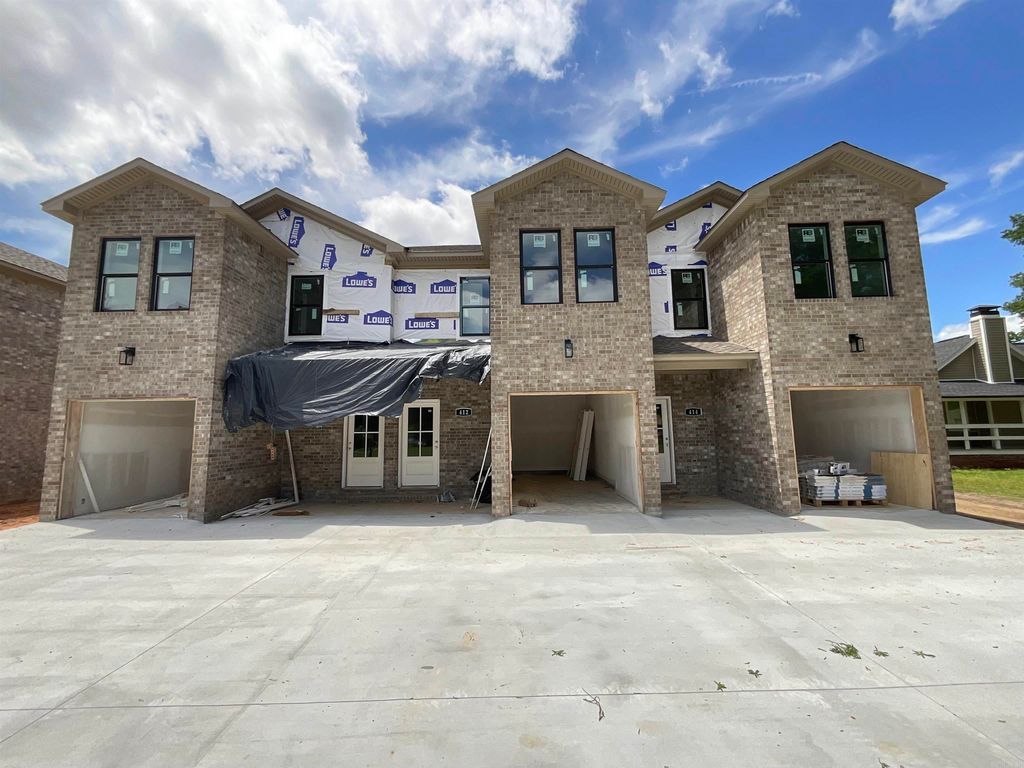 410, 412, 414 England Street, Lonoke, AR 72086