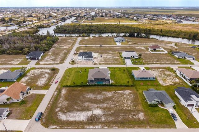 4105 NW 20th ST, Cape Coral, FL 33993