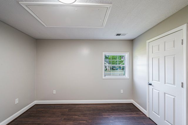 204 Wilson Ave, Auburn, KY 42206
