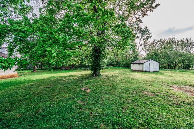 204 Wilson Ave, Auburn, KY 42206