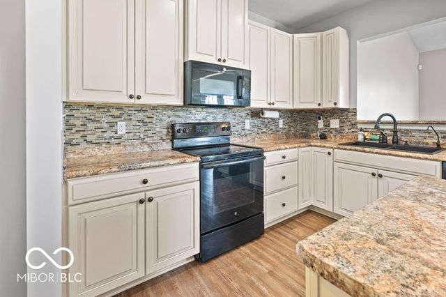 761 Reunion Lane, Greenwood, IN 46143