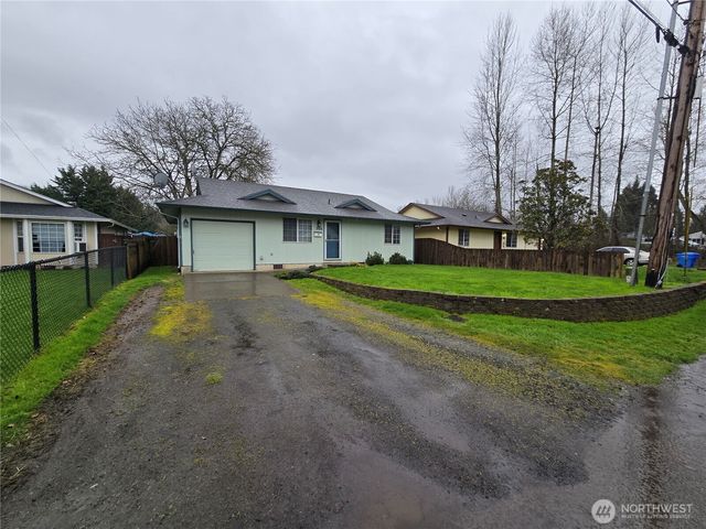 1106 S 11th Avenue, Kelso, WA 98626
