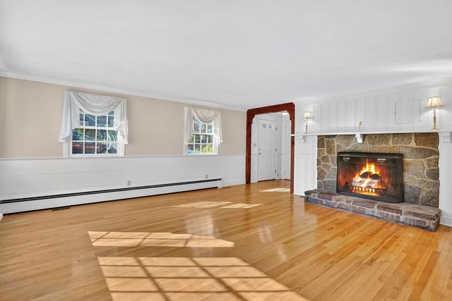 35 Birch Hill Rd, Agawam, MA 01001