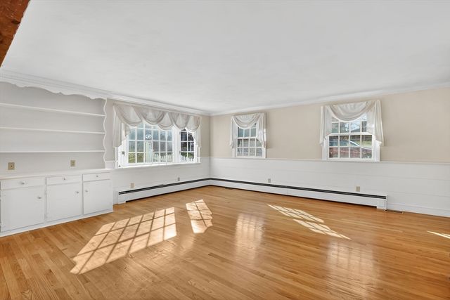 35 Birch Hill Rd, Agawam, MA 01001