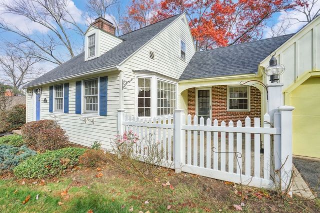 35 Birch Hill Rd, Agawam, MA 01001