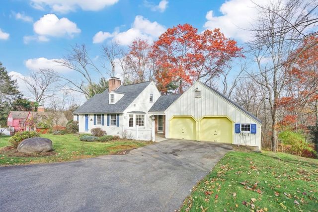 35 Birch Hill Rd, Agawam, MA 01001