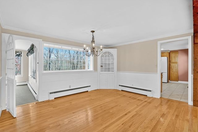 35 Birch Hill Rd, Agawam, MA 01001