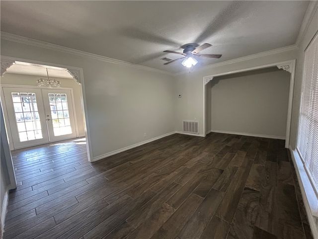 713 S 17th St, Kingsville, TX 78363