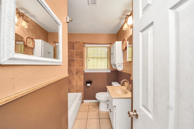 15709 Woodforest Boulevard, Channelview, TX 77530