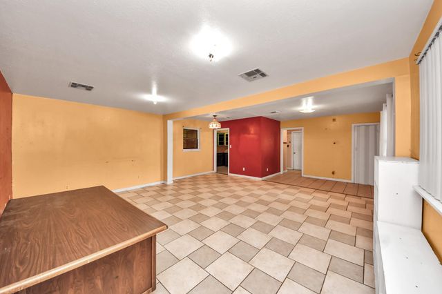 15709 Woodforest Boulevard, Channelview, TX 77530
