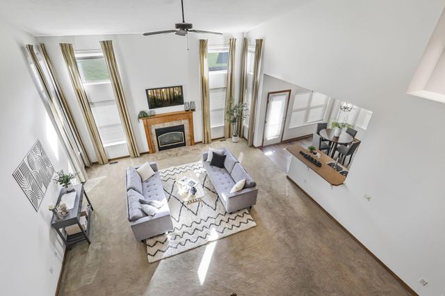 190 Fox Glen Drive W, Pickerington, OH 43147